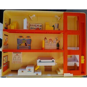 Pokemon Yellow Battle Stage Figure Carrying Case Nintendo READ